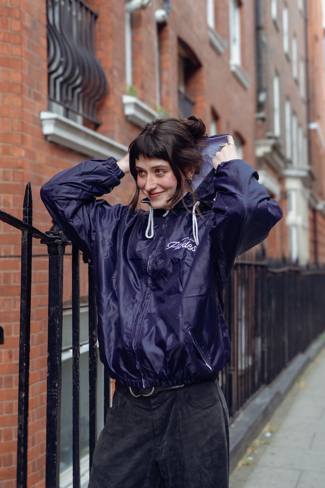 ꧁༺ アレグリ ハイパフォーマンストラベルウェア パッカブルジャケット 50LL Official League x Portland Pickles Navy Parachute Jacket